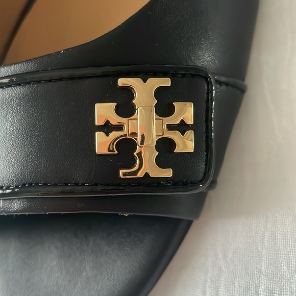 Like New! Tory Burch Black Kira Open Toe Wedge 9 - Picture 5 of 13